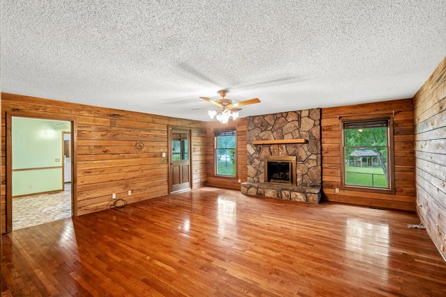 217 Cedar St, Chatsworth, GA 30705