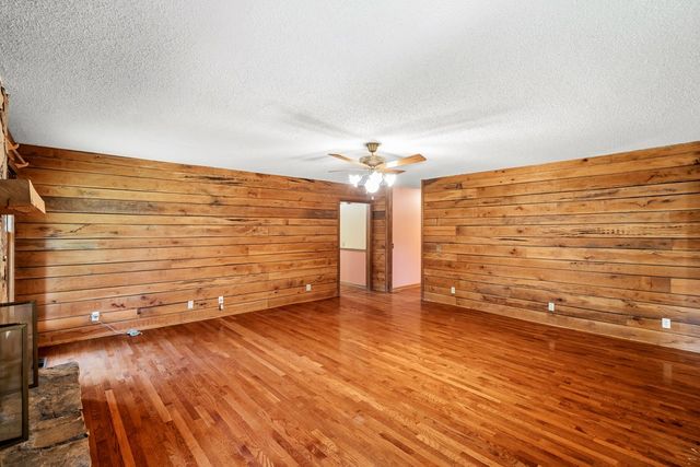 217 Cedar St, Chatsworth, GA 30705