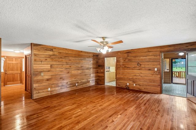 217 Cedar St, Chatsworth, GA 30705