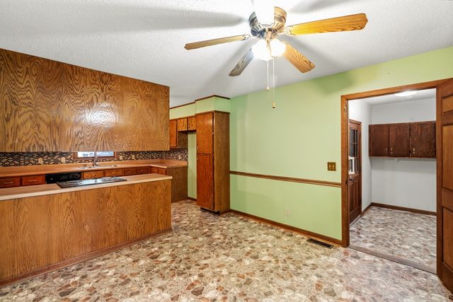217 Cedar St, Chatsworth, GA 30705