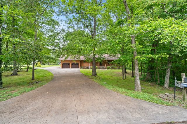 217 Cedar St, Chatsworth, GA 30705