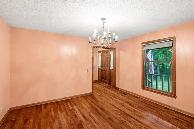 217 Cedar St, Chatsworth, GA 30705