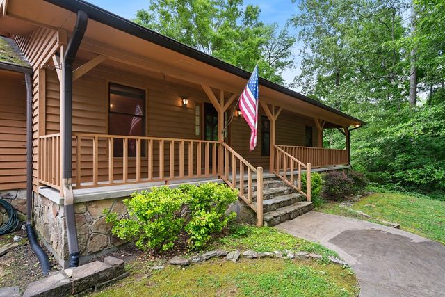 217 Cedar St, Chatsworth, GA 30705