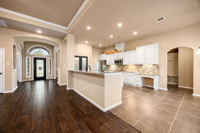 9106 Wapiti Trail, Conroe, TX 77303