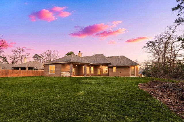 9106 Wapiti Trail, Conroe, TX 77303