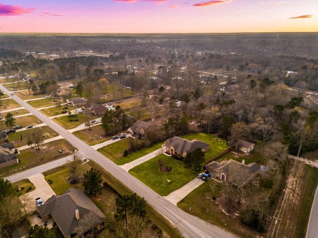 9106 Wapiti Trail, Conroe, TX 77303