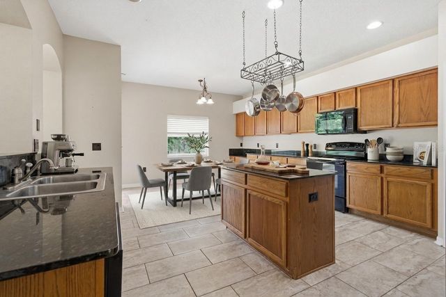 2631 QUEEN ALBERTA DRIVE, Valrico, FL 33596