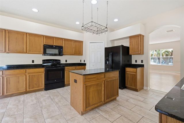 2631 QUEEN ALBERTA DRIVE, Valrico, FL 33596
