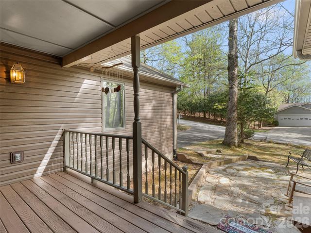 31 Udvawadulisi Court, Brevard, NC 28712