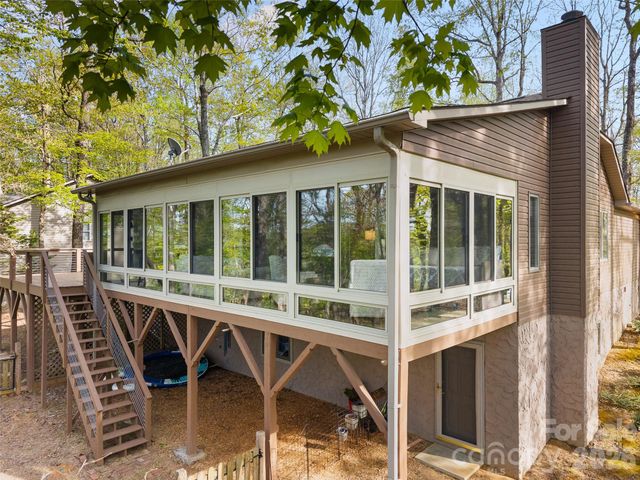 31 Udvawadulisi Court, Brevard, NC 28712