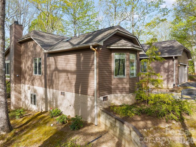 31 Udvawadulisi Court, Brevard, NC 28712