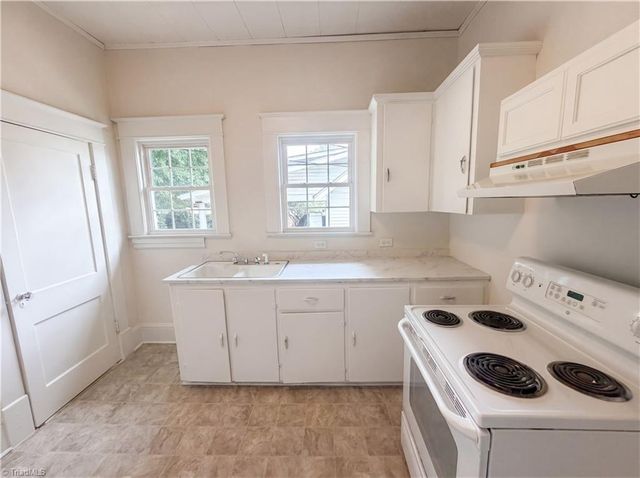 1011 N Hamilton Street, High Point, NC 27262