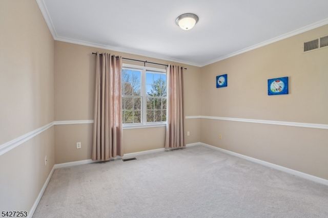 5 Hidden Valley Way, Franklin Twp., NJ 08802