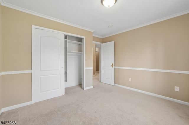 5 Hidden Valley Way, Franklin Twp., NJ 08802