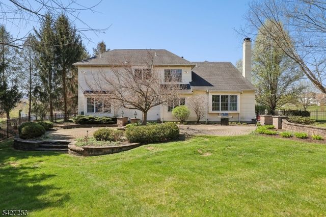 5 Hidden Valley Way, Franklin Twp., NJ 08802
