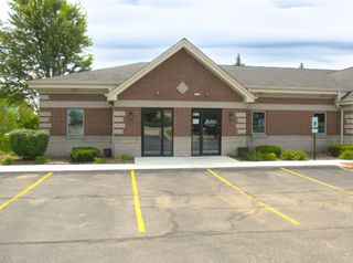 300 Stonegate Road 300, Algonquin, IL 60102