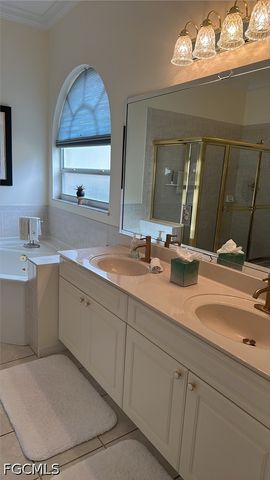 10356 White Palm WAY, Fort Myers, FL 33966