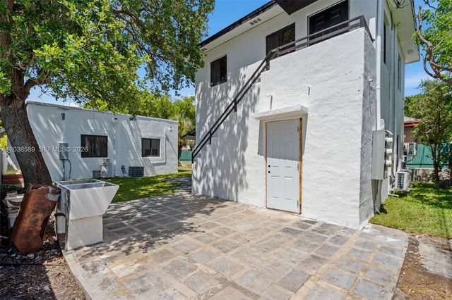 1824 NW 47th St A, Miami, FL 33142