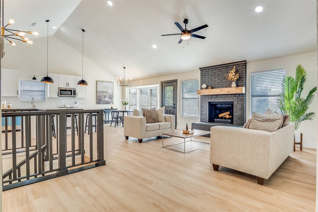 3725 Ashley Lane, Fort Worth, TX 76123