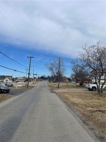 153 Alder St, New Kensington, PA 15068