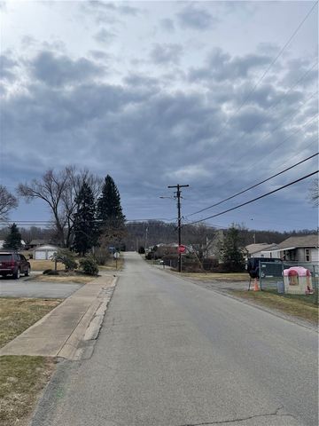 153 Alder St, New Kensington, PA 15068