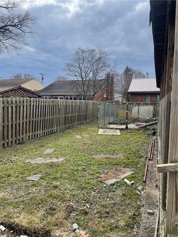 153 Alder St, New Kensington, PA 15068