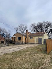 153 Alder St, New Kensington, PA 15068