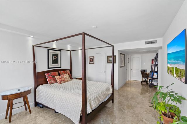 3140 S Ocean Drive 911, Hallandale Beach, FL 33009