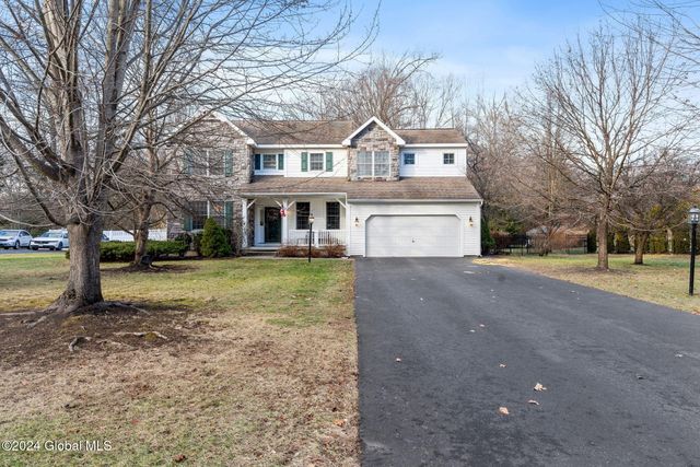12 Patriot Circle, Clifton Park, NY 12065