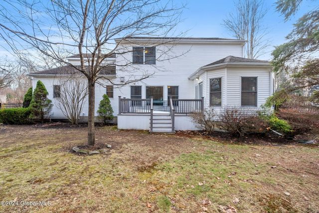 12 Patriot Circle, Clifton Park, NY 12065