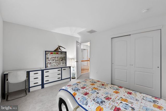 31 LONGFELLOW LN, Hainesport, NJ 08036
