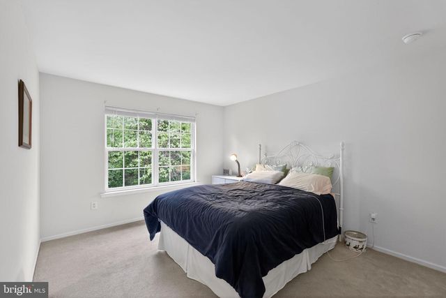 31 LONGFELLOW LN, Hainesport, NJ 08036