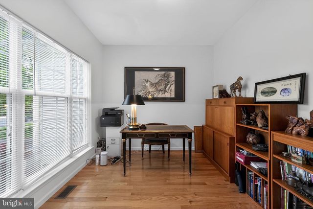 31 LONGFELLOW LN, Hainesport, NJ 08036