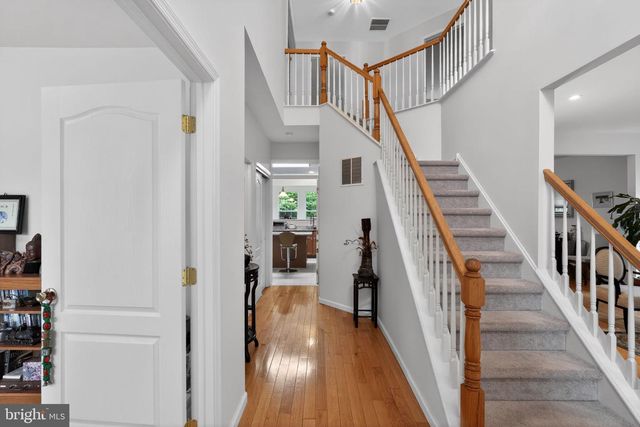 31 LONGFELLOW LN, Hainesport, NJ 08036