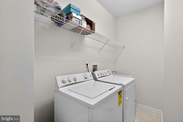 31 LONGFELLOW LN, Hainesport, NJ 08036