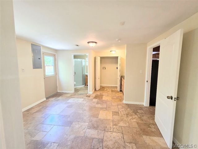 6595 W Curlew Place, Crystal River, FL 34429