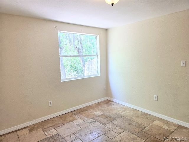 6595 W Curlew Place, Crystal River, FL 34429