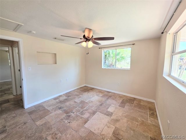 6595 W Curlew Place, Crystal River, FL 34429