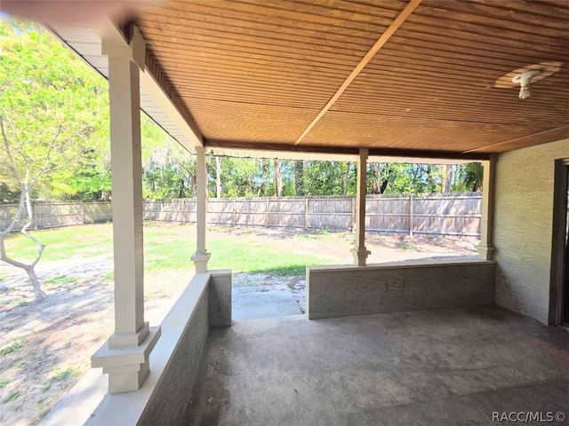 6595 W Curlew Place, Crystal River, FL 34429