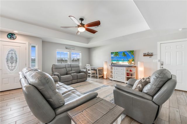 404 Chloes Way, Port Aransas, TX 78373
