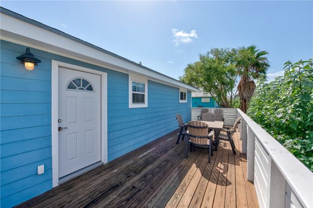 404 Chloes Way, Port Aransas, TX 78373