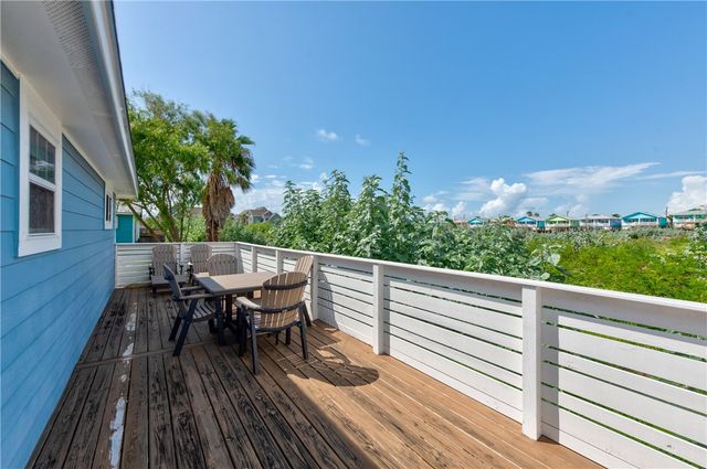 404 Chloes Way, Port Aransas, TX 78373