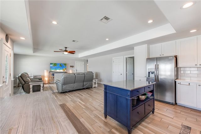 404 Chloes Way, Port Aransas, TX 78373