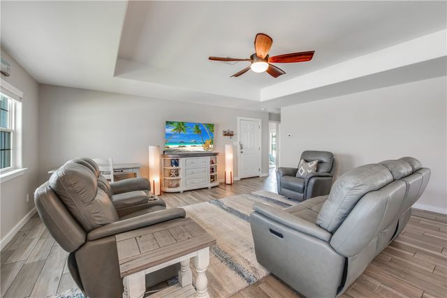404 Chloes Way, Port Aransas, TX 78373