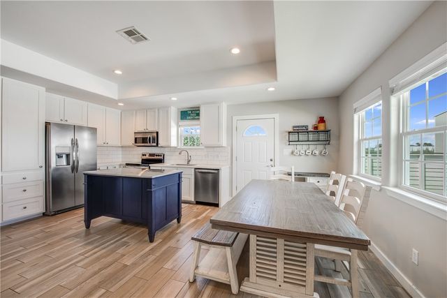 404 Chloes Way, Port Aransas, TX 78373
