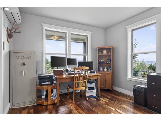 1252 SOUTHRIDGE Way, Roseburg, OR 97470