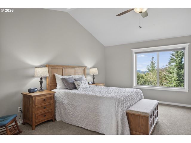 1252 SOUTHRIDGE Way, Roseburg, OR 97470