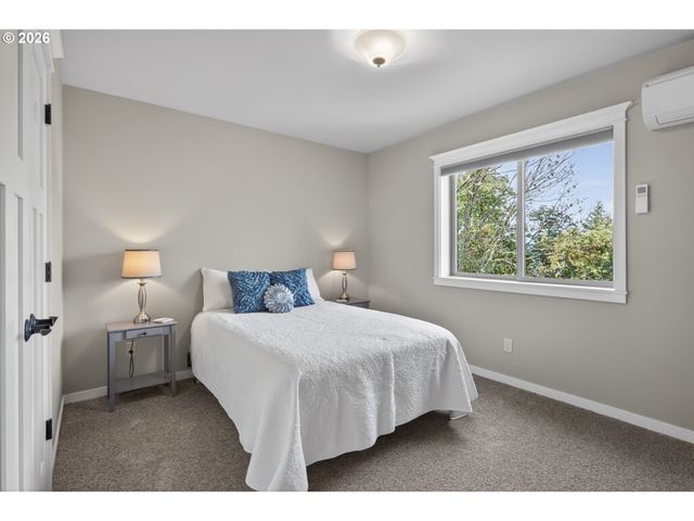 1252 SOUTHRIDGE Way, Roseburg, OR 97470