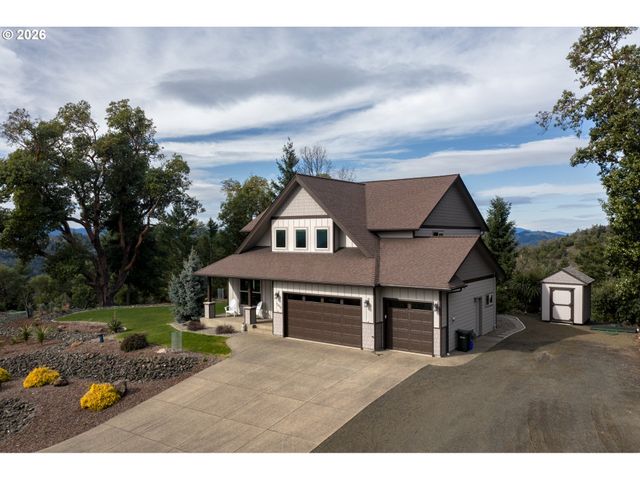 1252 SOUTHRIDGE Way, Roseburg, OR 97470