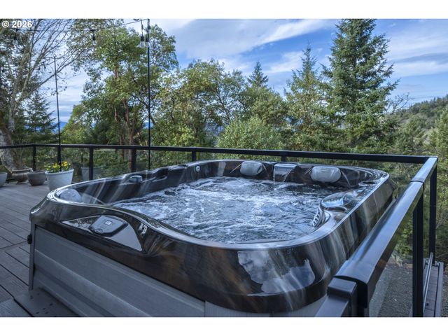 1252 SOUTHRIDGE Way, Roseburg, OR 97470